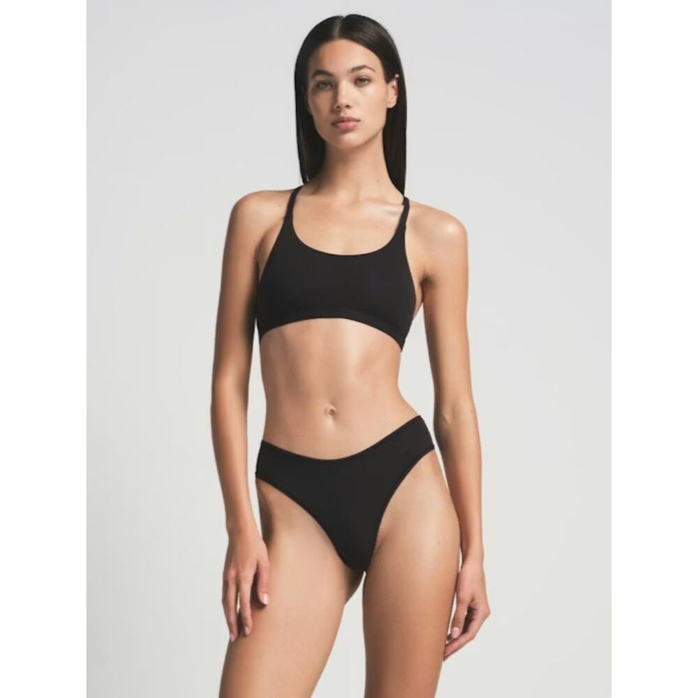 skims Fits Everybody Black Scoop Neck Racerback Bra